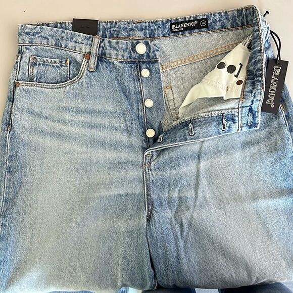 NWT BLANK NYC Baxter Rib Cage Jean With Ripped Knee Size 30 - Picture 6 of 16